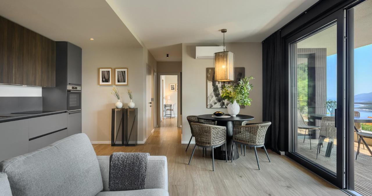 Oltremare Apartments With Pool ราบัซ ภายนอก รูปภาพ